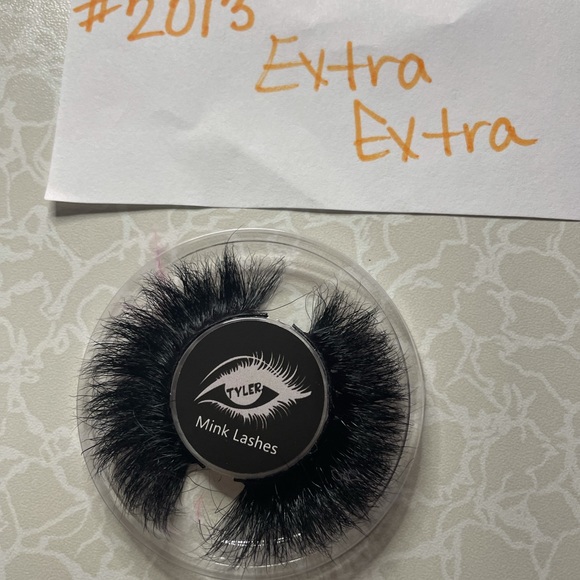 Tyler Eyez Mink Eyelashes “Extra Extra “ - Picture 14 of 14